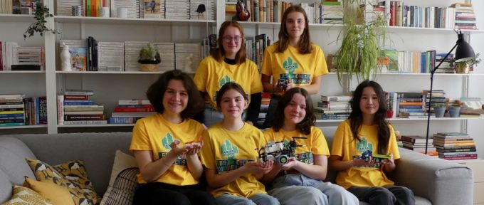 Six jeunes Mulhousiennes en finale nationale de la First Lego League
