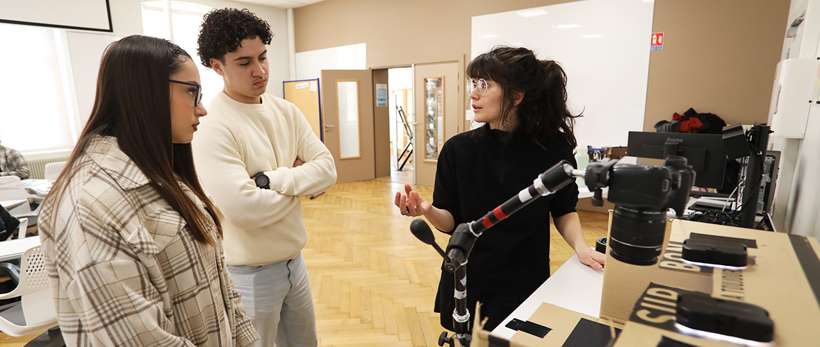 Des lycéens à la découverte des métiers de La Kunsthalle | M+ Mulhouse