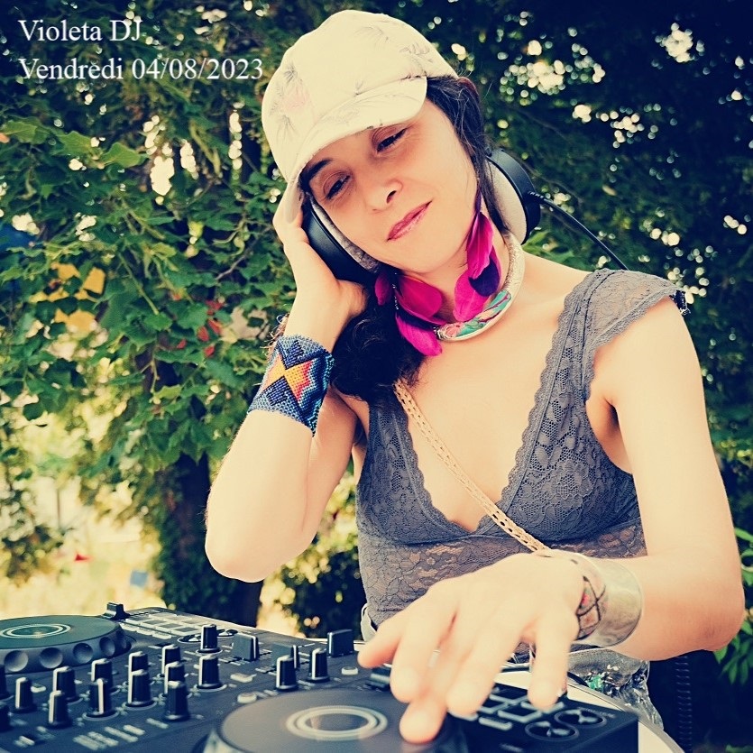 Violeta DJ + Initiation à la danse salsa